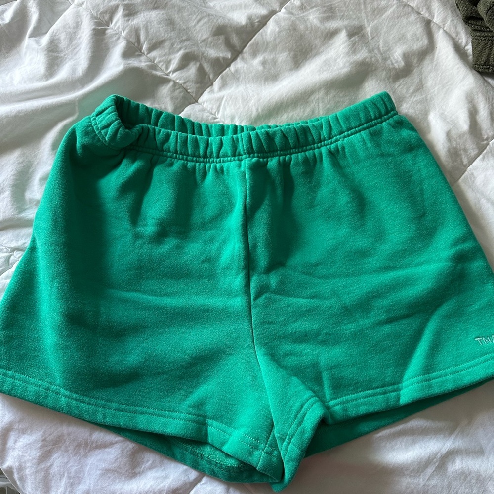 *SOLD* ARITZIA SWEATSHORTS